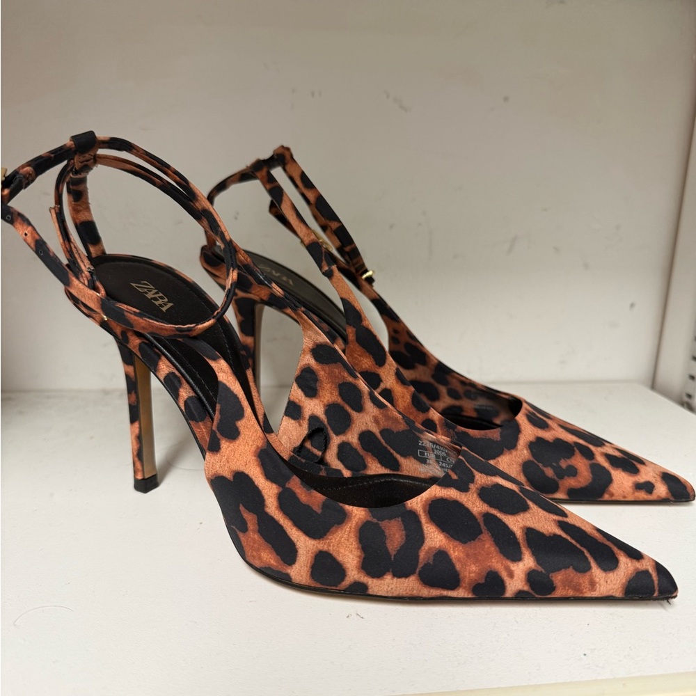 Zara leopard print sling back Heels